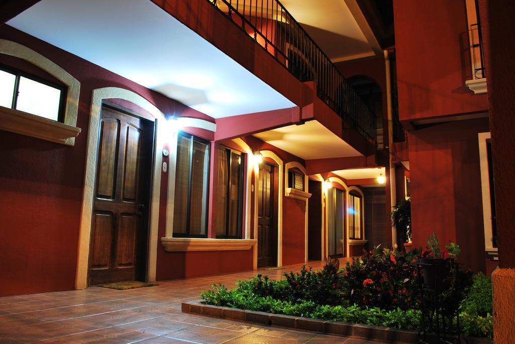 Apartotel Don Luis San Antonio De Belen Zimmer foto
